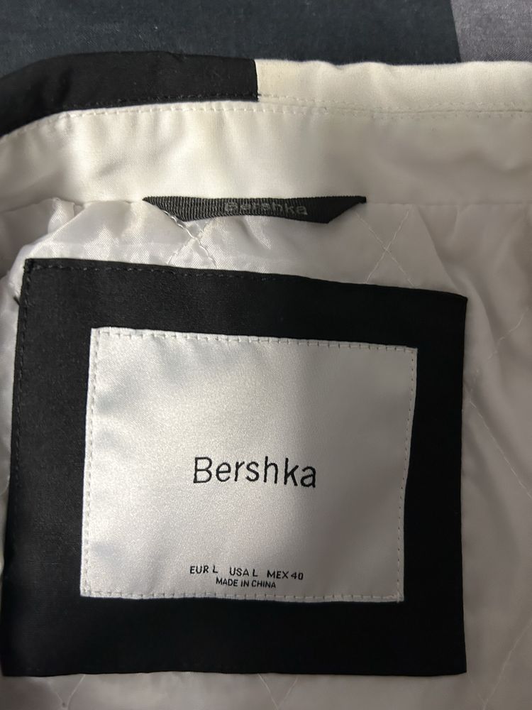 Jacheta Zara , Bershka , pantaloni adidas originals