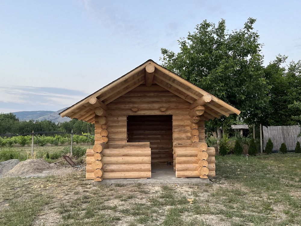 Case/cabane din lemn rotund