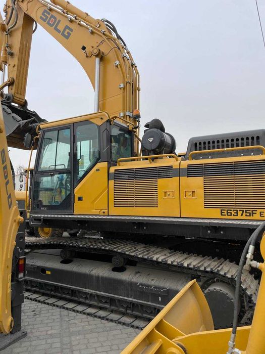 Карьерный Гусеничный Экскаватор 2.1куб  SDLG Е6375F (volvo)