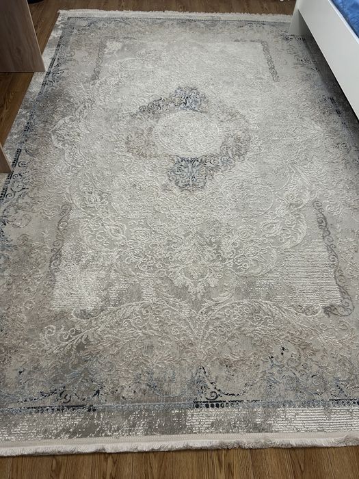 Продам ковер 2/3  в хорошем состоянии. 20000тг