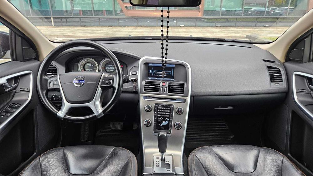 Volvo XC60 AWD, an 2012, motorizare 2.4 D 163 CP, unic proprietar