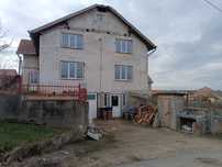 Casă demisol+2 nivele-curte 8 ari
