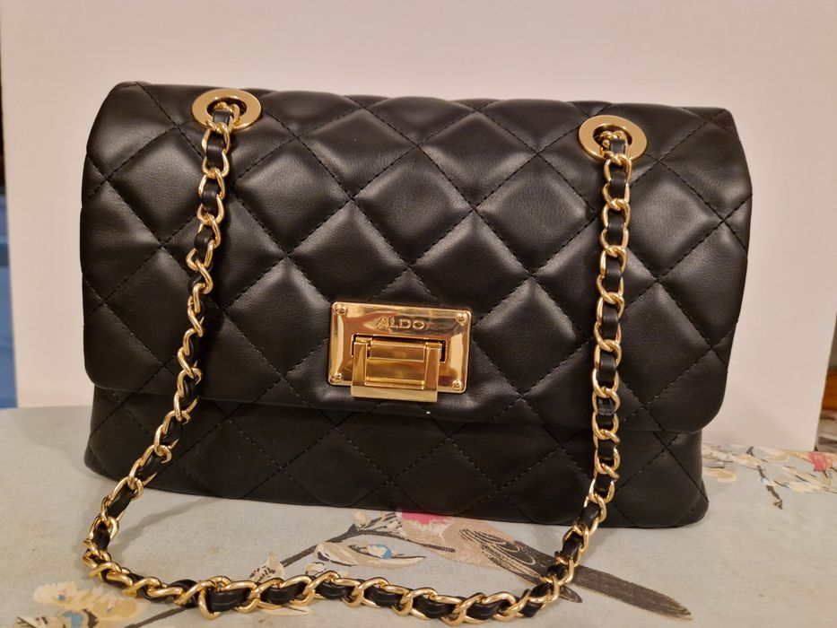 Poșetă neagră crossbody