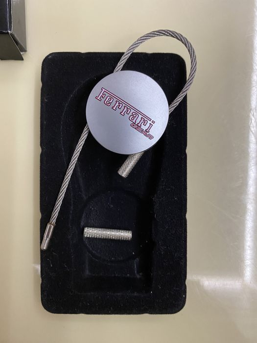 Breloc Ferrari metalic