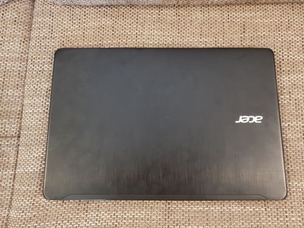 Laptop Acer F5,i5 7200 3,1GHz,GTX 950m 4gb gddr5,8gb ddr4,ssd 256