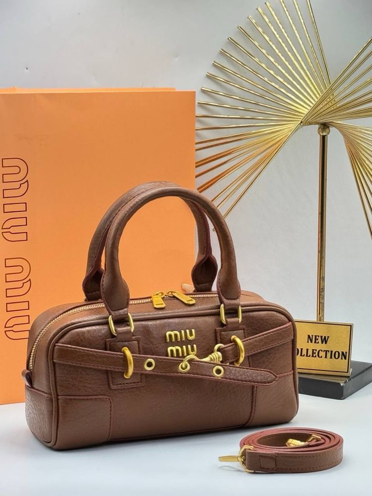 Geanta Miu Miu Noua !!! Dimensiuni 27/14 !!!