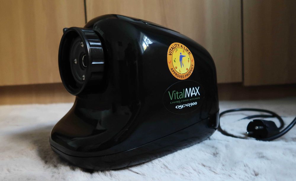 Storcător OSCAR VITAL MAX 900 – presare la rece