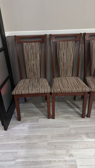 Продам стулья для гостинной