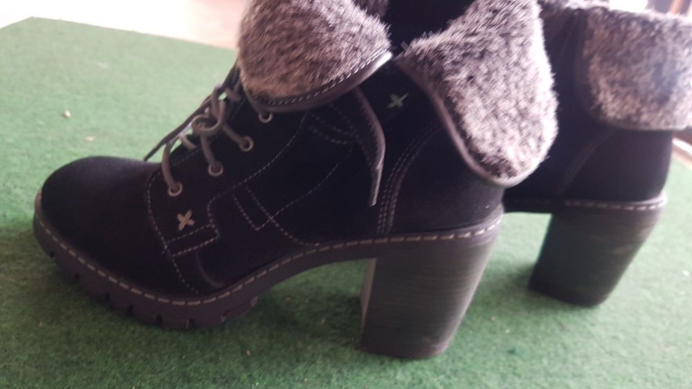 Botine piele intoarsa