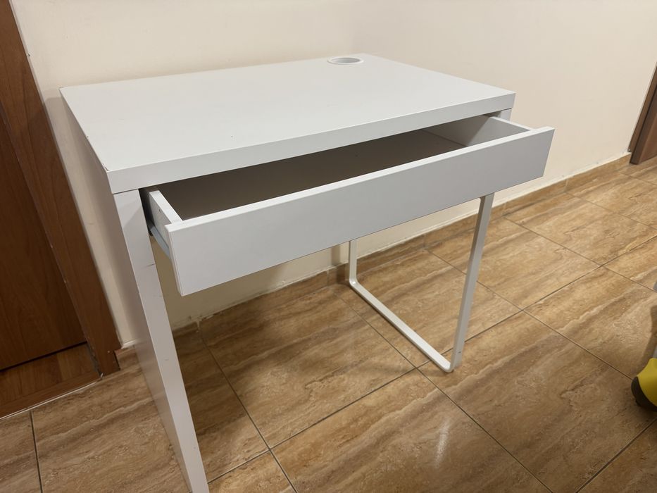 Бюро-тоалетка Икеа