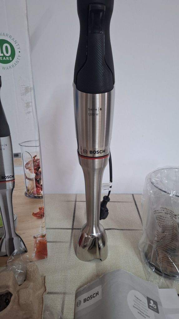 Блендер Bosch ErgoMaster 6 Series MSM6M810,QuattroBlade,купа за смес