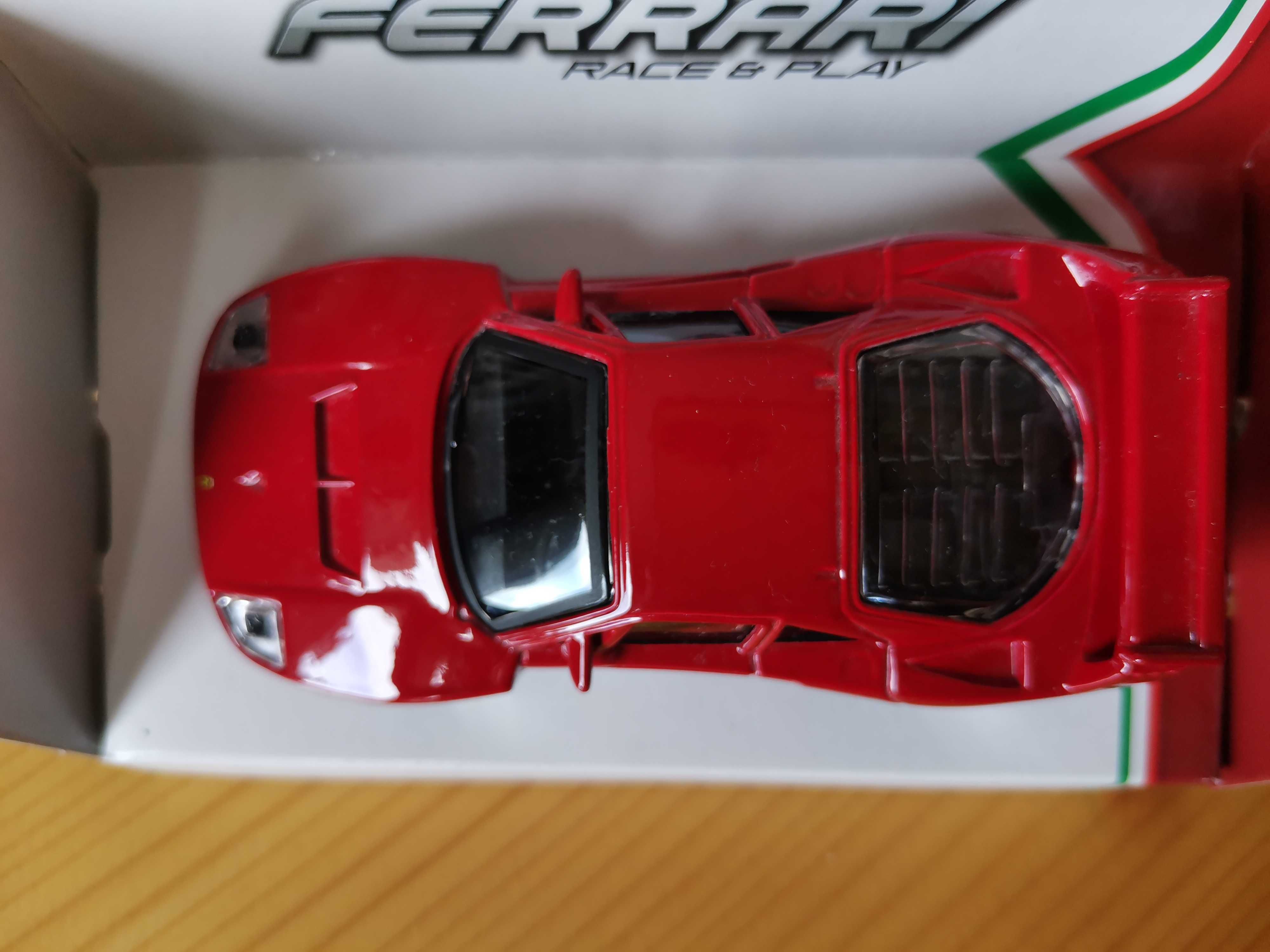 Ferrari F40 ново 1:43