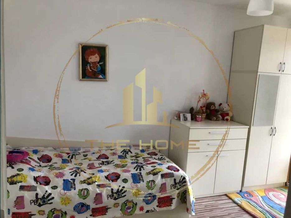 Просторен 4 стаен Траката