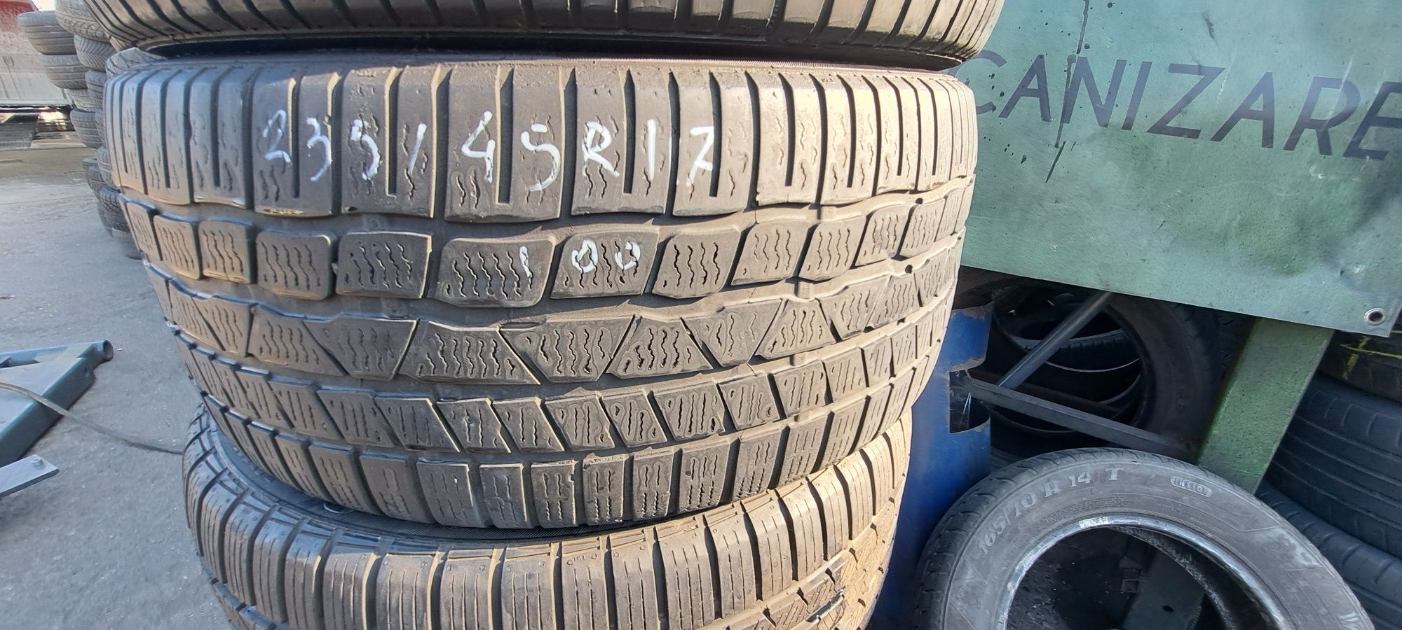 2 anvelope iarna 235/45r17 Continental Montaj Gratuit