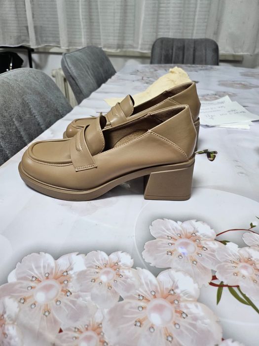 Продам новую обувь