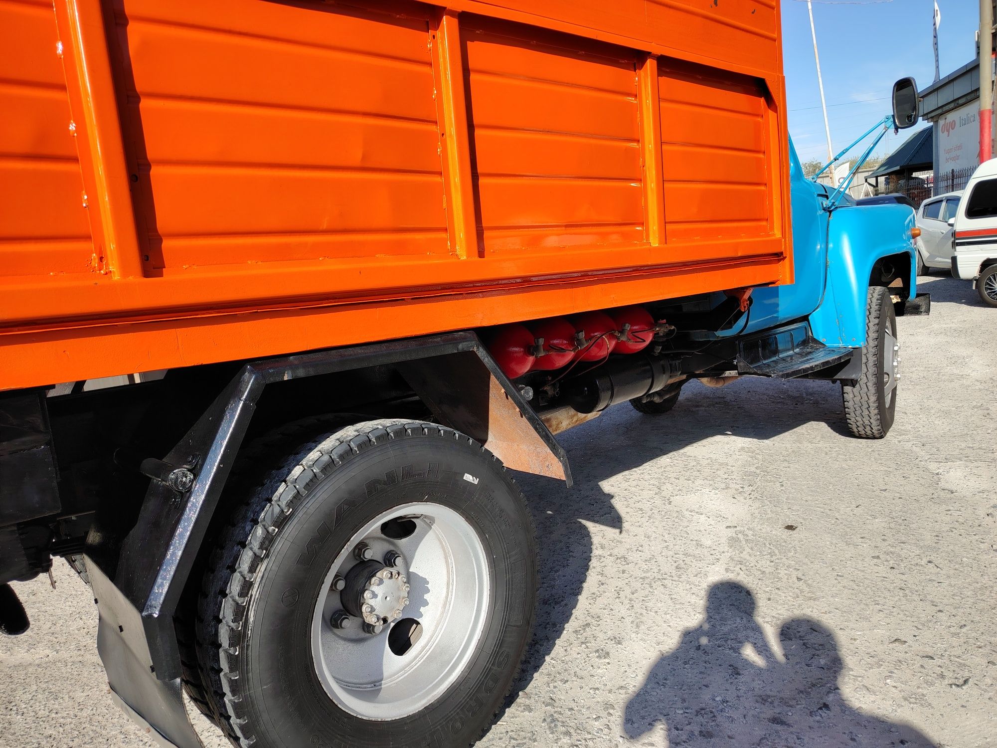 Gaz 53 xolati a'lo ishga tayyor mtz mator