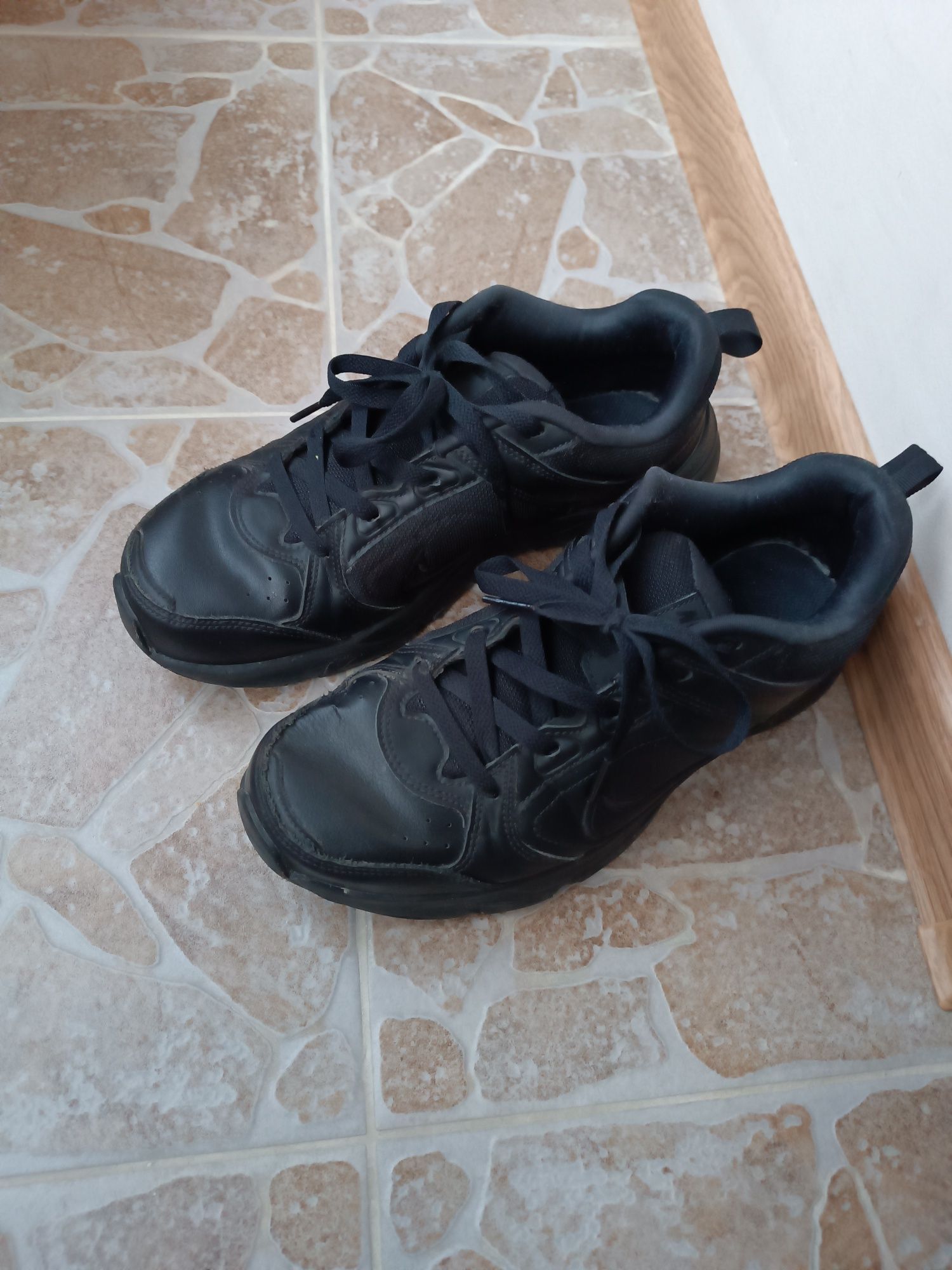 Маратонки Nike 41
