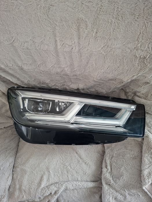 Far dreapta matrix Audi Q5 FY 80A.941.036