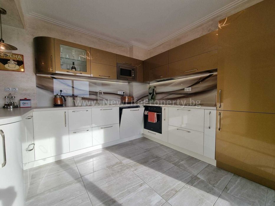 Продава се Тристаен апартамент в к.к. Слънчев бряг - 119 кв.м за 1874 €/кв.м - Снимка #5