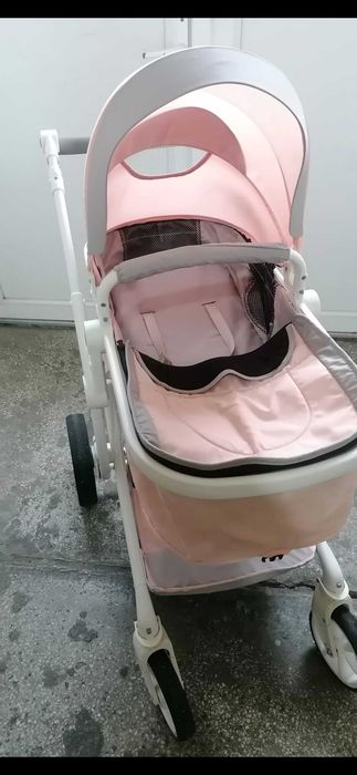 Cărucior 2 in 1 si rochie de mireasă