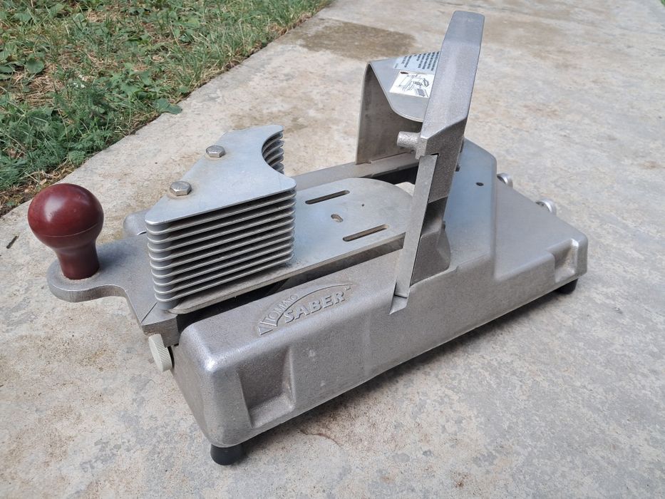 Машина за рязане на домати