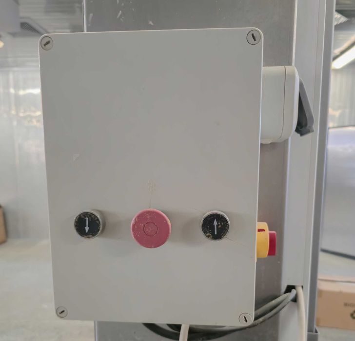 Индустриален повдигач за съдове Fuerpla 2.2 kW,подемник за контейнери