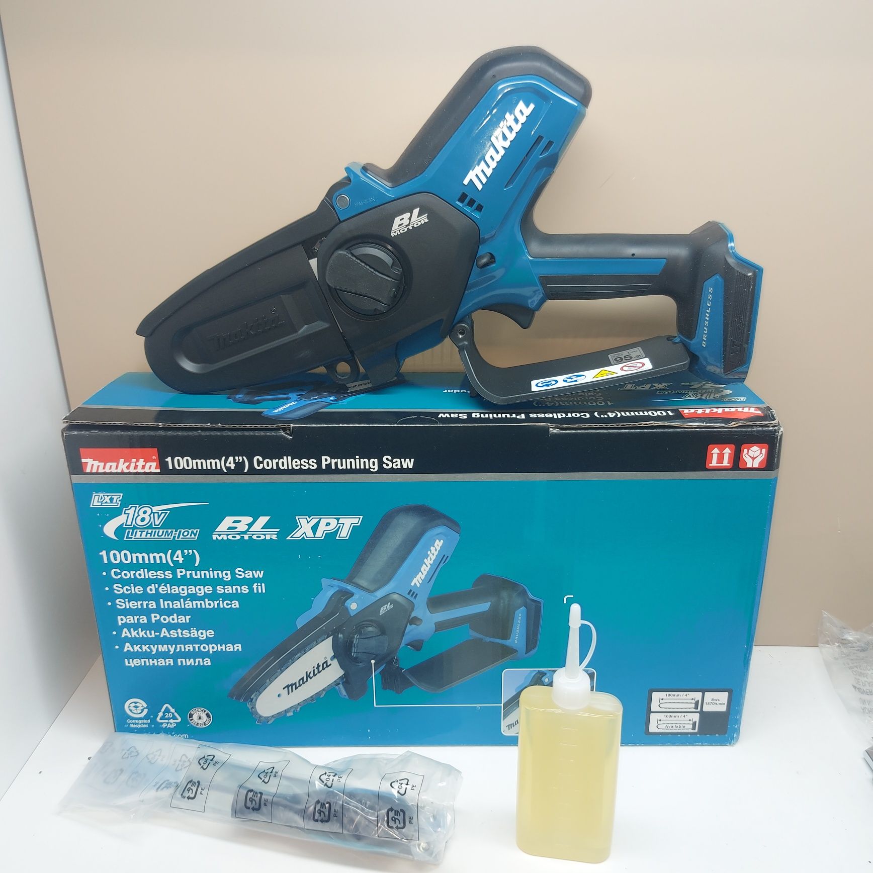 Акумулаторна резачка Makita DUC101Z