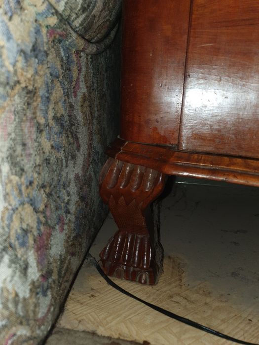 Mobila veche de vanzare