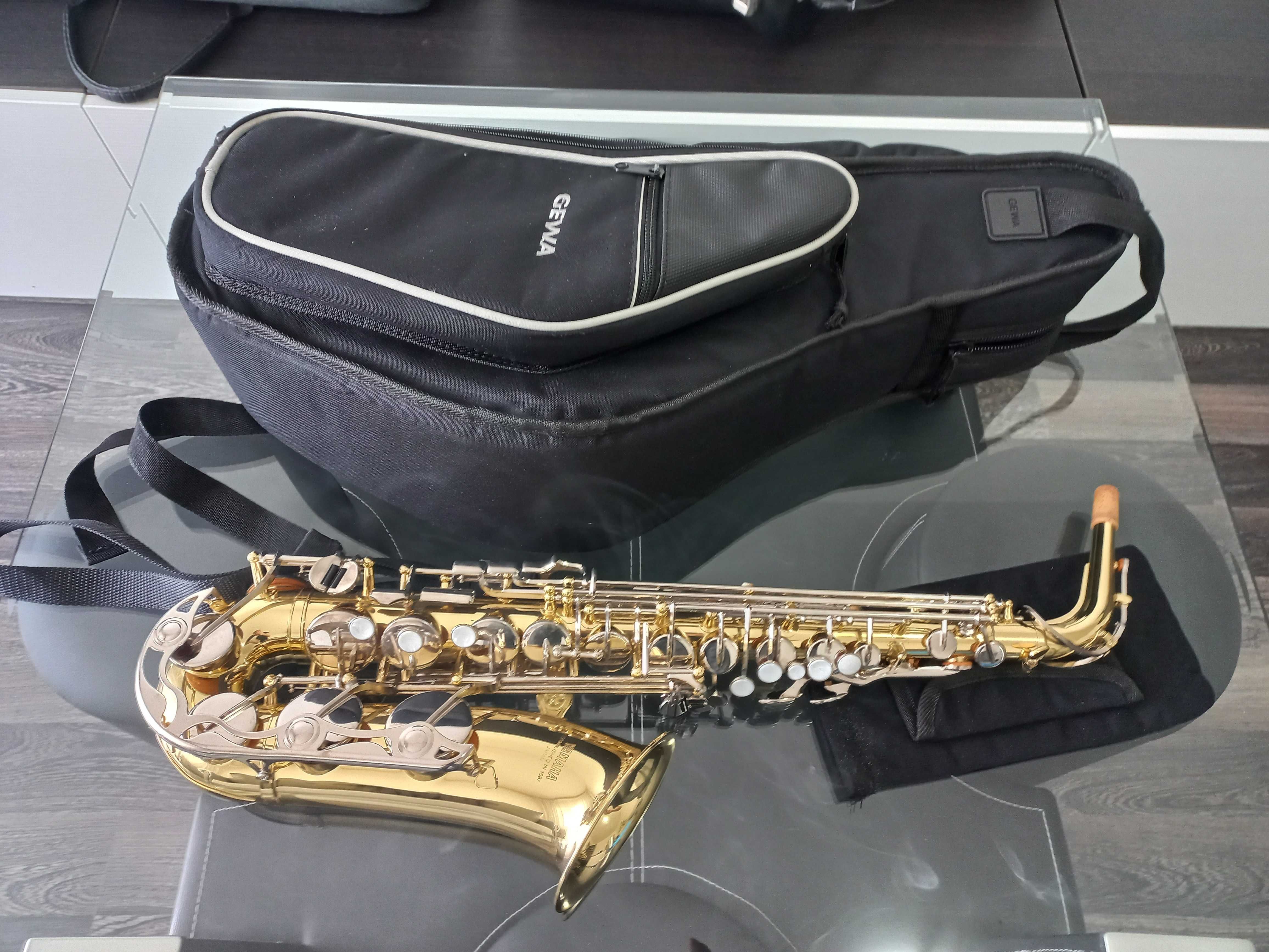Saxofon Yamaha YAS 25 (la alegere)