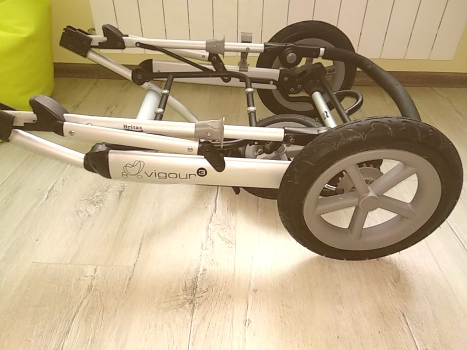 Бебешка количка - триколка BRITAX Vigour 3