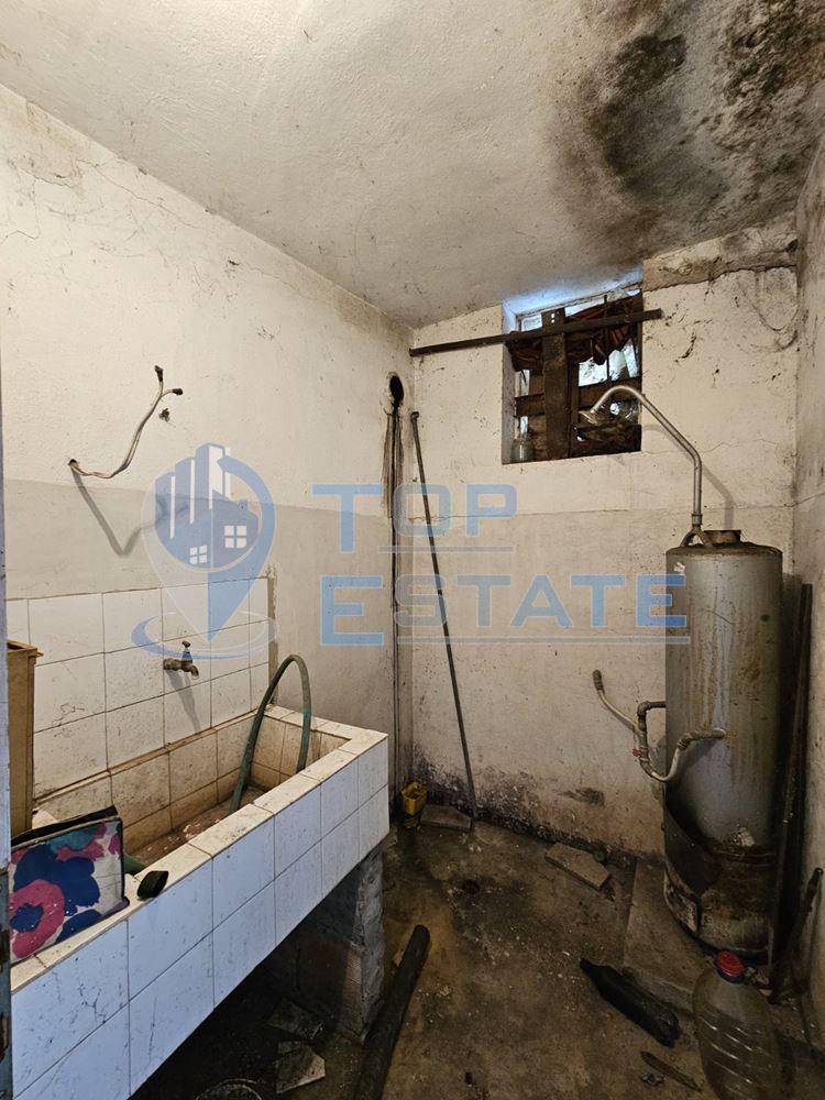 Продава се Къща в с. Горски Сеновец, Област Велико Търново - 80 кв.м за 160 €/кв.м - Снимка #10