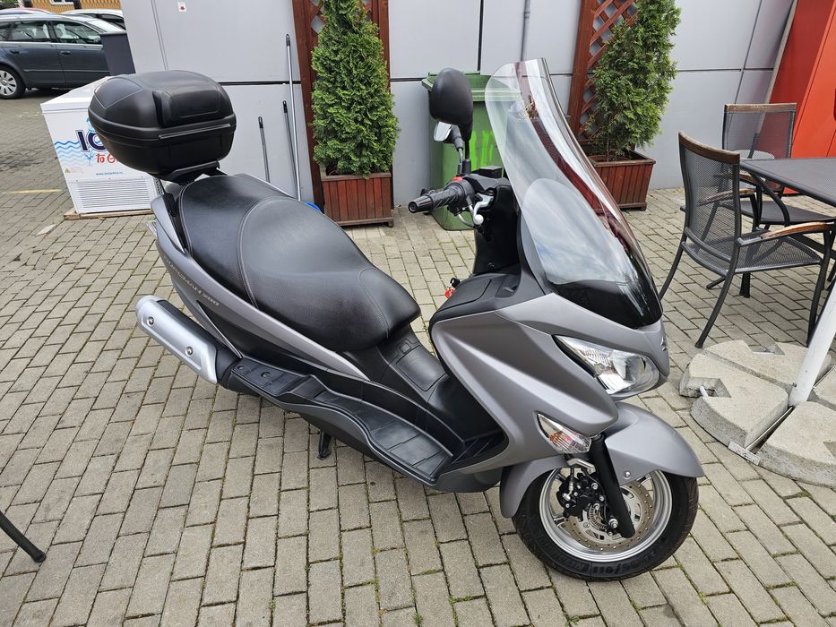 Scuter Suzuki Burgman 200