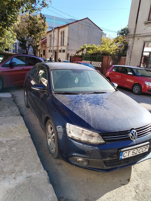 Vând WV Jetta 2012 automat