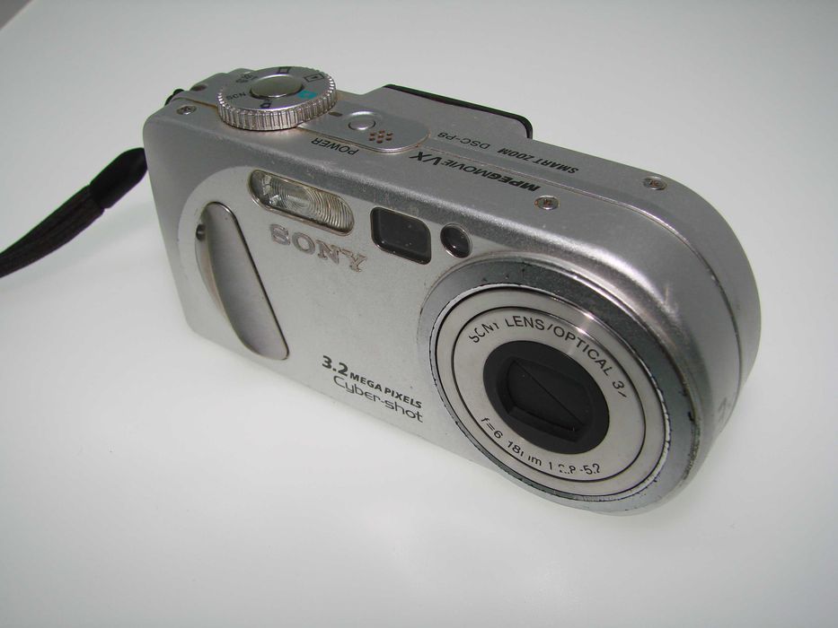 Sony Cybershot DSC-P8 Компактен фотоапарат Ретро Класика, 3.2MP