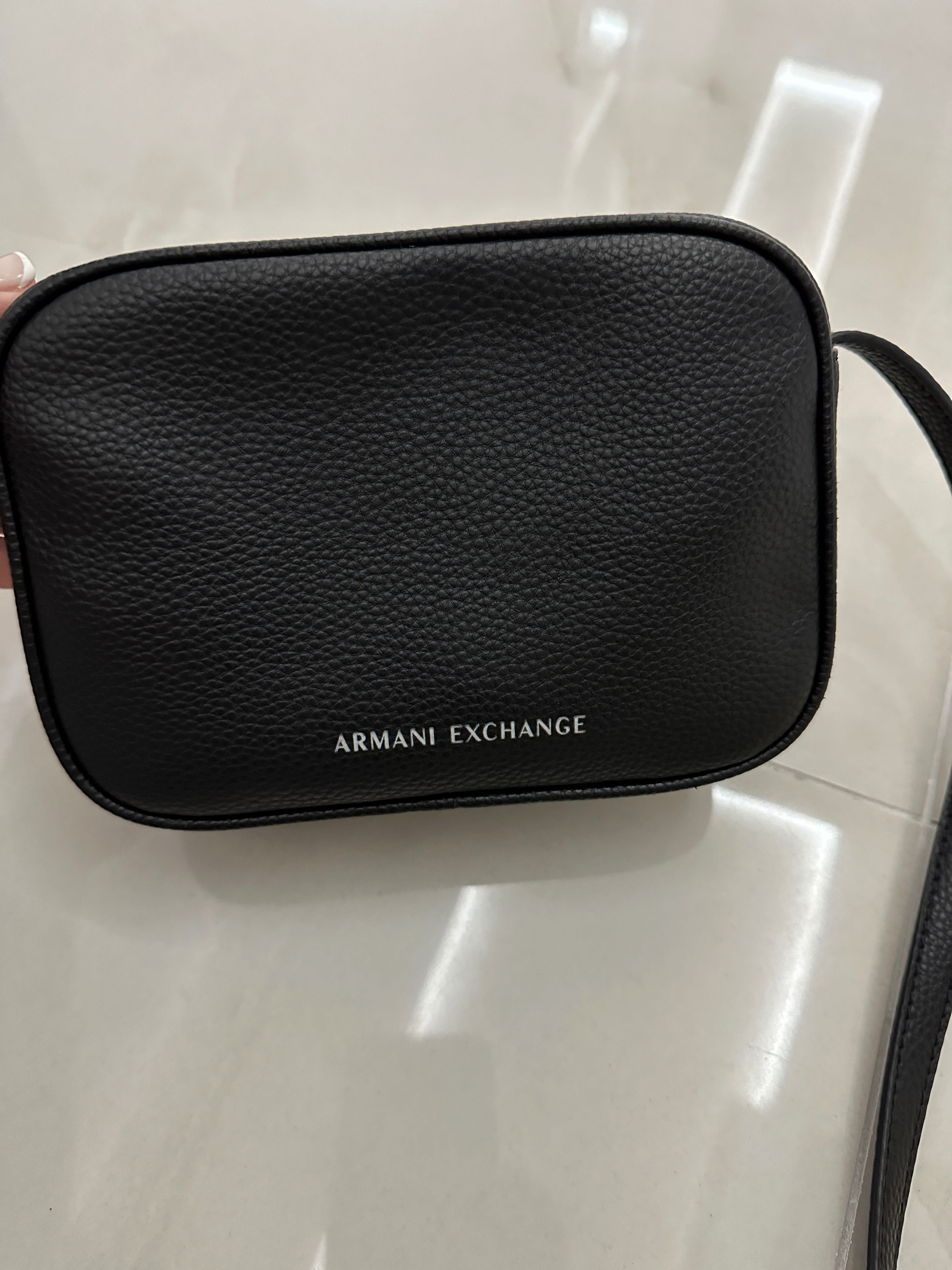 Дамска чанта Armani Exchange DKNY