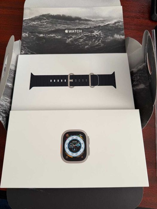 Apple Watch Ultra - Titanium, Baterie 90%, Cutie Originală + Accesorii