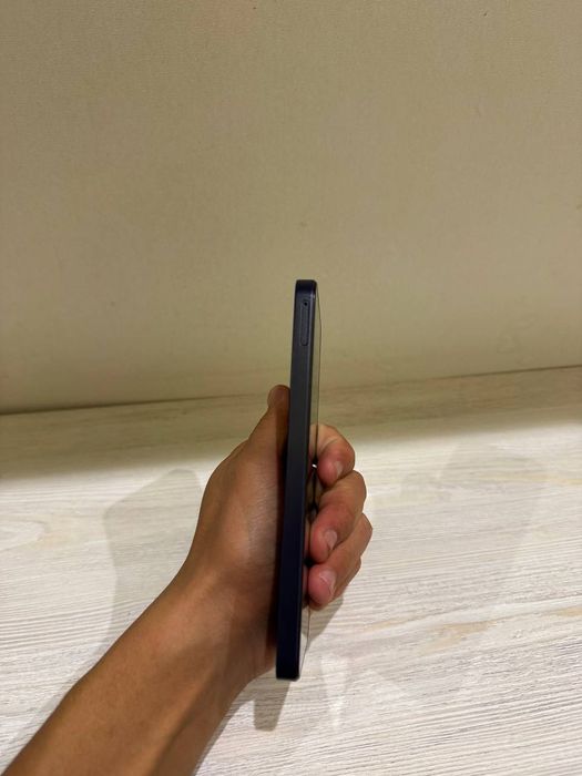 Samsung A15 5G holati yangiday qirilgan joylari yoq