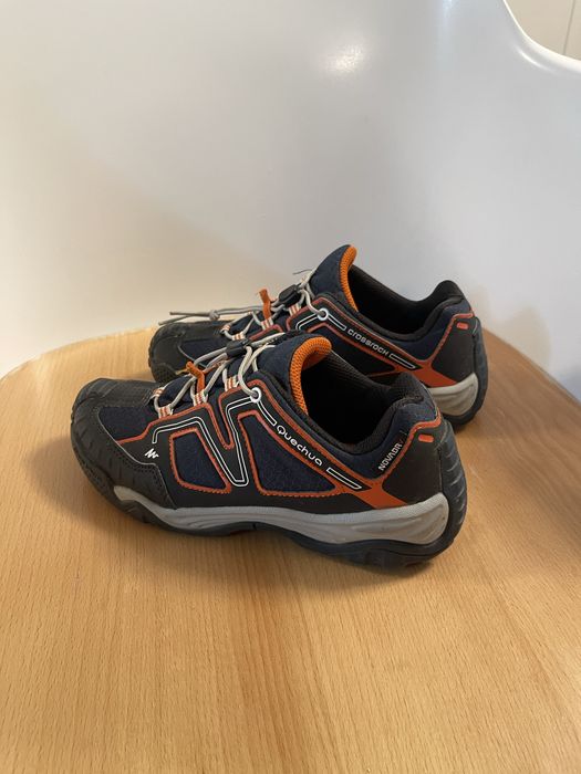 Adidas Quechua marimea 33