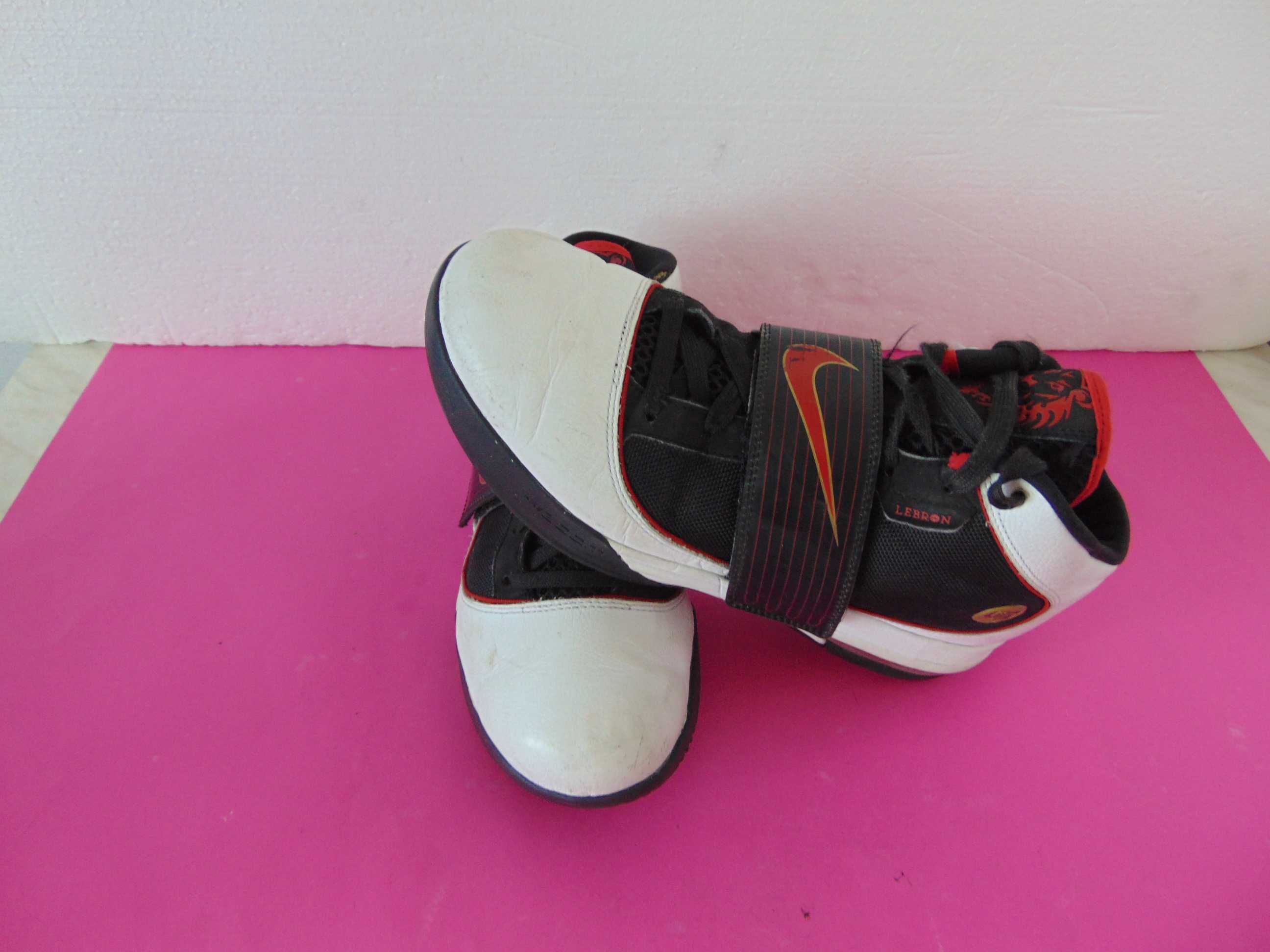 Nike Zoom Soldier IV Lebron James номер 44.5 Оригинални мъжки кецове