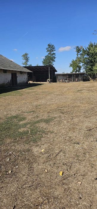 Ferma de vanzare