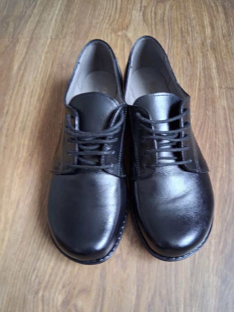 Pantofi piele !marimea 36!