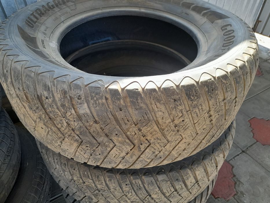 Продам шины хорошые