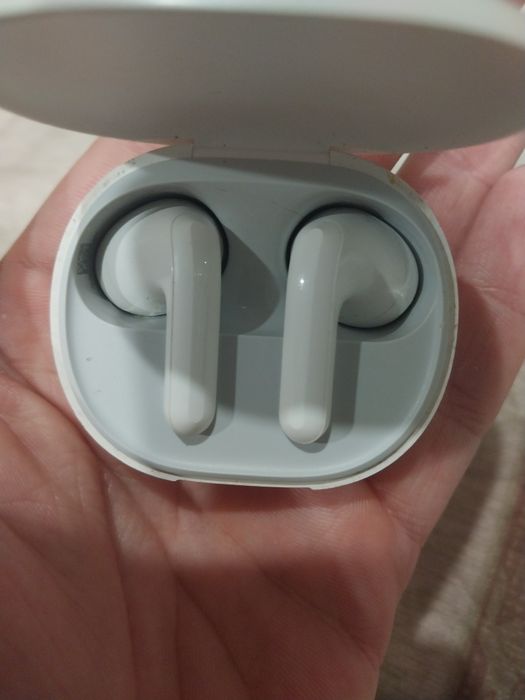 Продам наушники, redmi airdrods