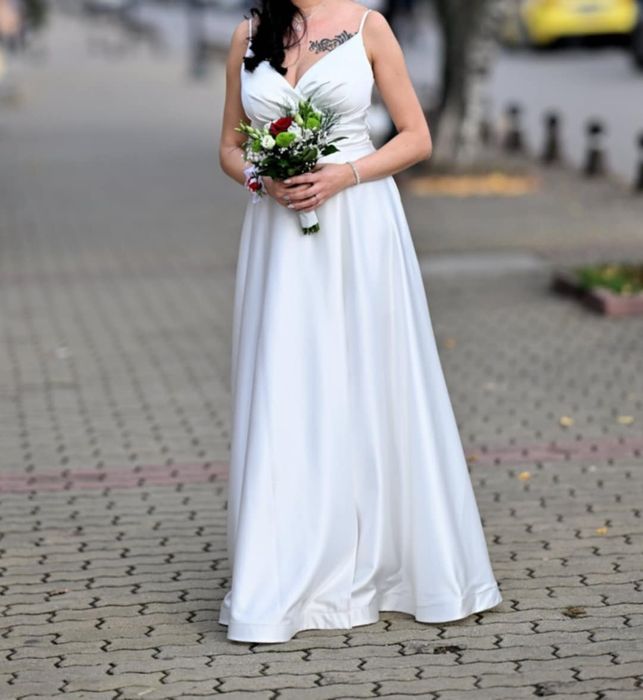 Сатенена Булчинска рокля