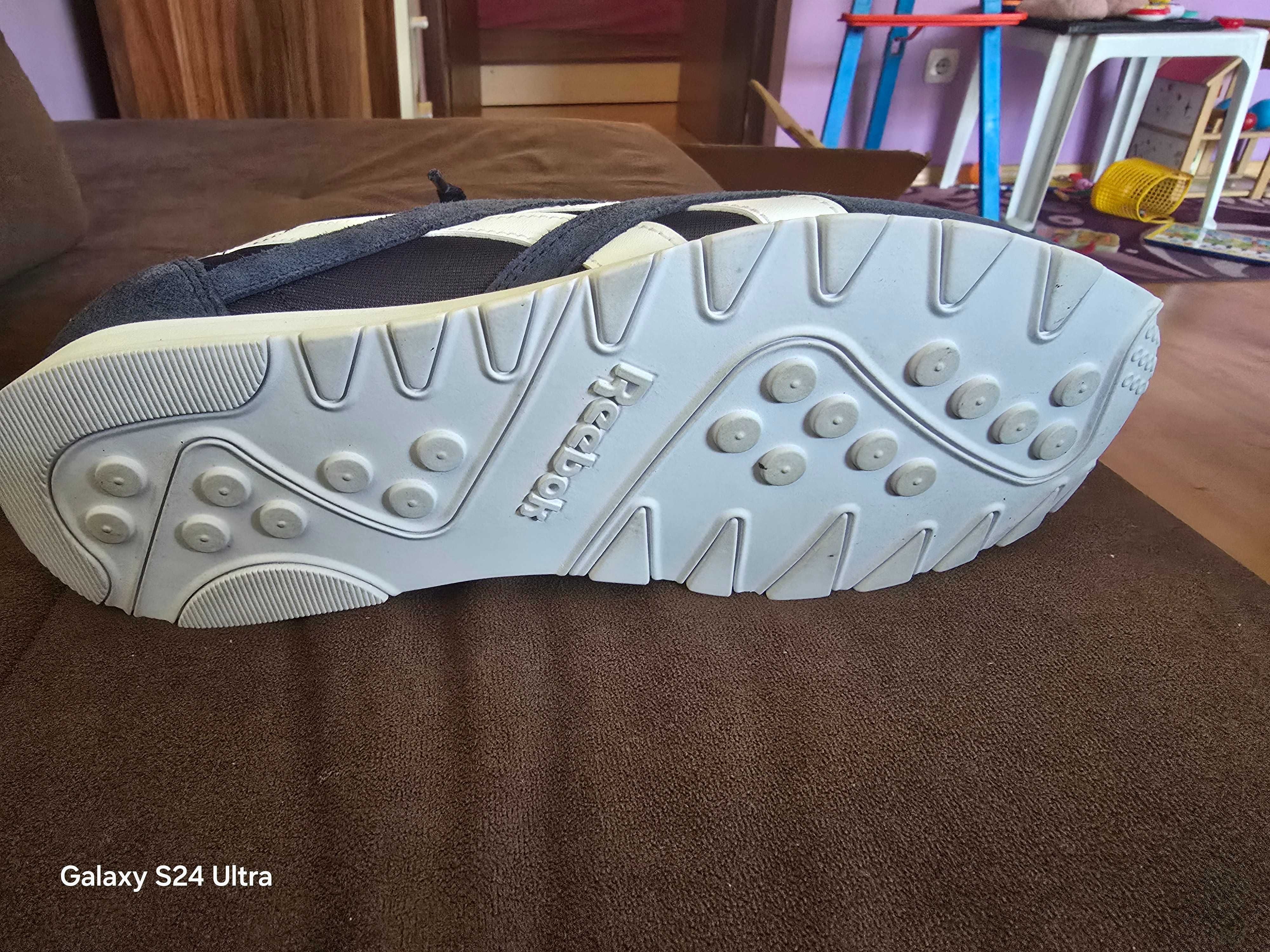 Мъжки маратонки Reebok 42 номер