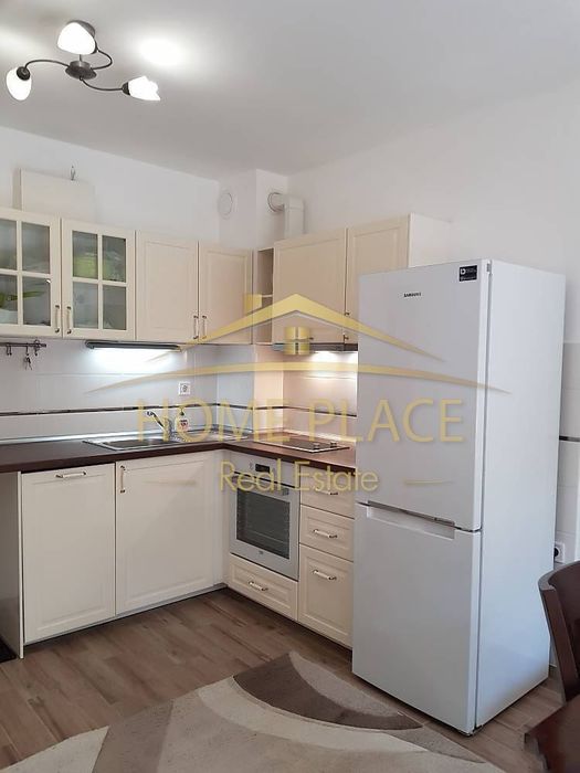 Дава се под наем Тристаен апартамент в Варна, Червен площад - 85 кв.м за 663 € - Снимка #1