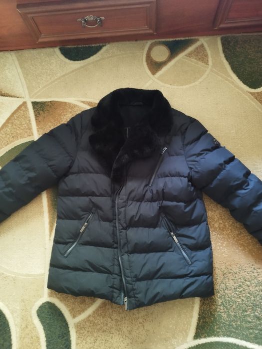 Продам зимние куртки Италия