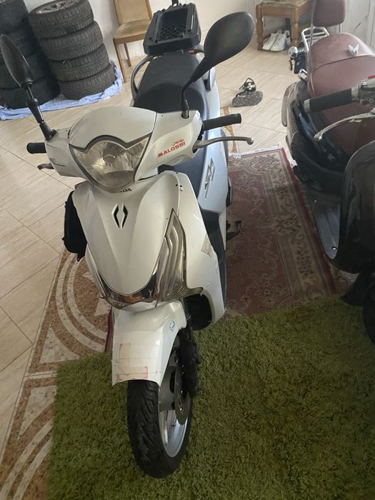 Vand scuter honda Sh 125