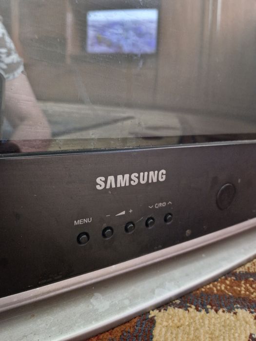 Телевизор SAMSUNG