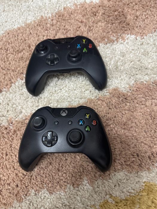 XBOX ONE с 2 безжични джойстика и 15 игри